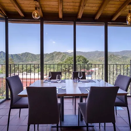 Ξενοδοχείο με διαμερίσματα Don Vittorio Country Village 4*