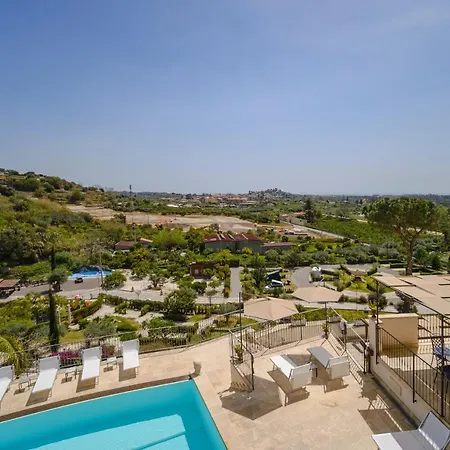 Don Vittorio Country Village Ξενοδοχείο με διαμερίσματα 4*