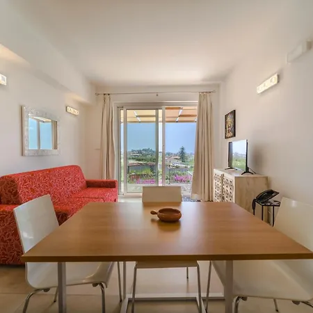 Ξενοδοχείο με διαμερίσματα Don Vittorio Country Village 4*